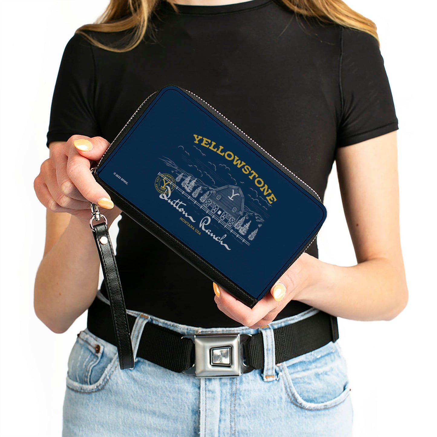 Close-up of the secure metal zip-around closure.