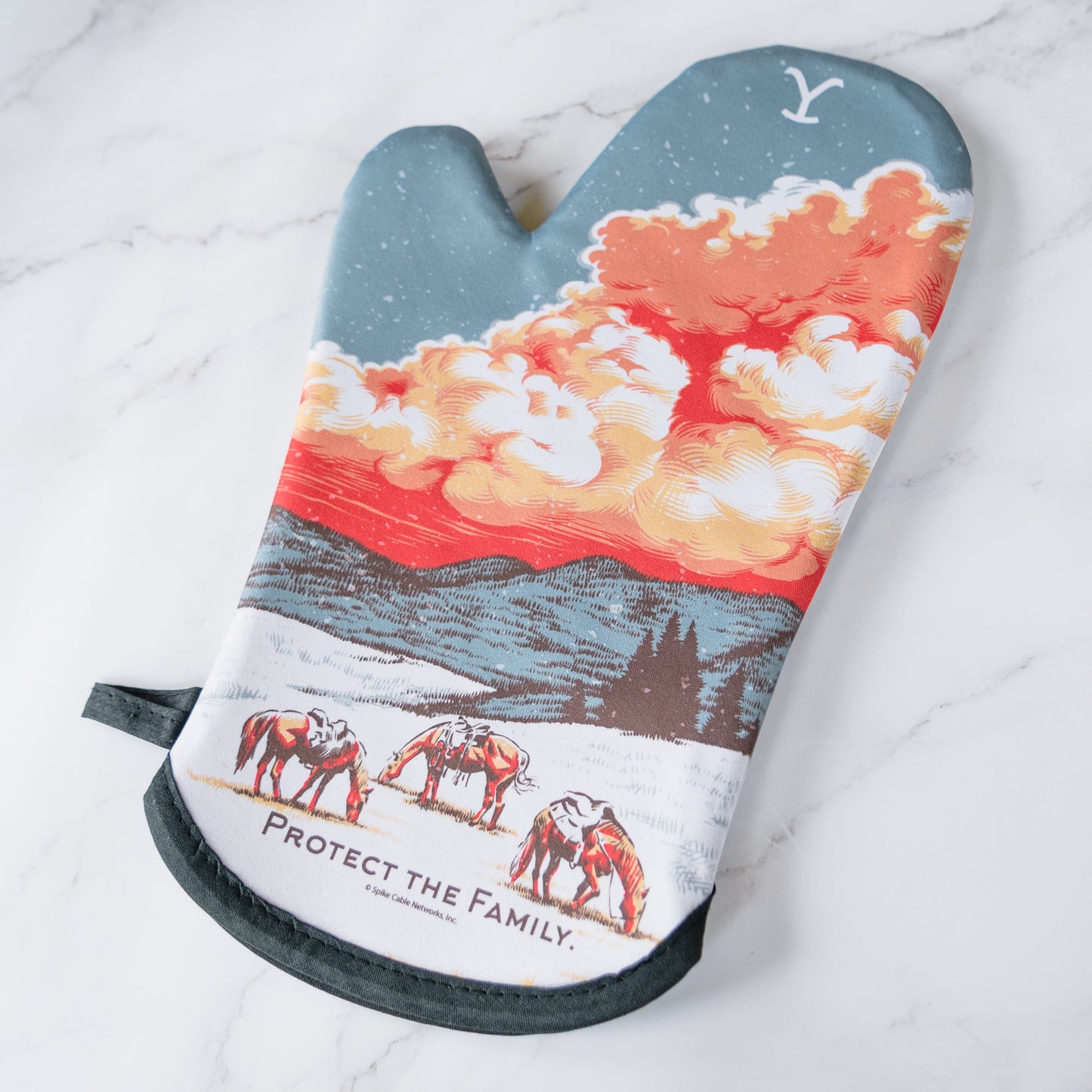 Yellowstone Protect the Family Oven Mitt